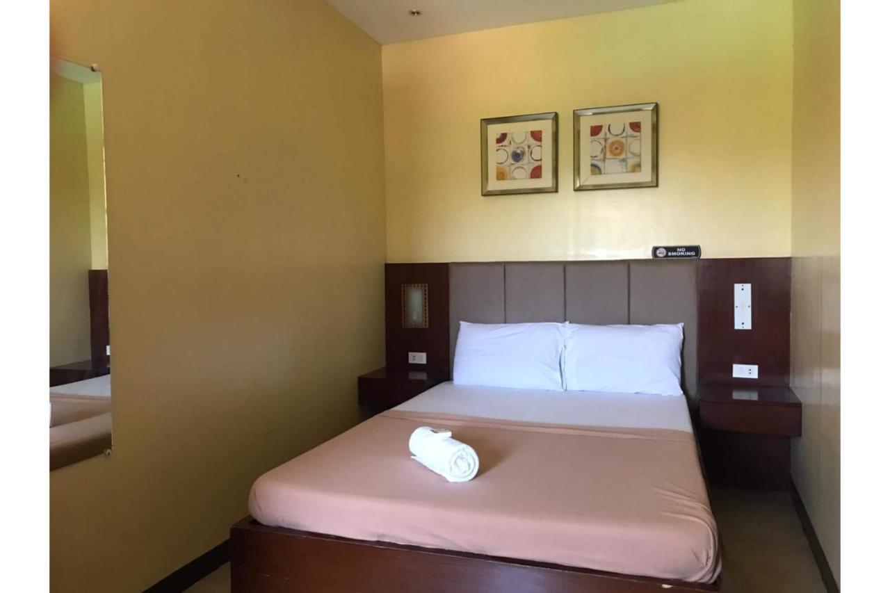 Oyo 762 Laurien Hotel Batangas Ngoại thất bức ảnh