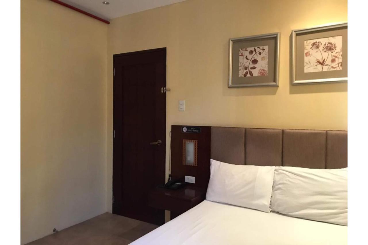 Oyo 762 Laurien Hotel Batangas Ngoại thất bức ảnh